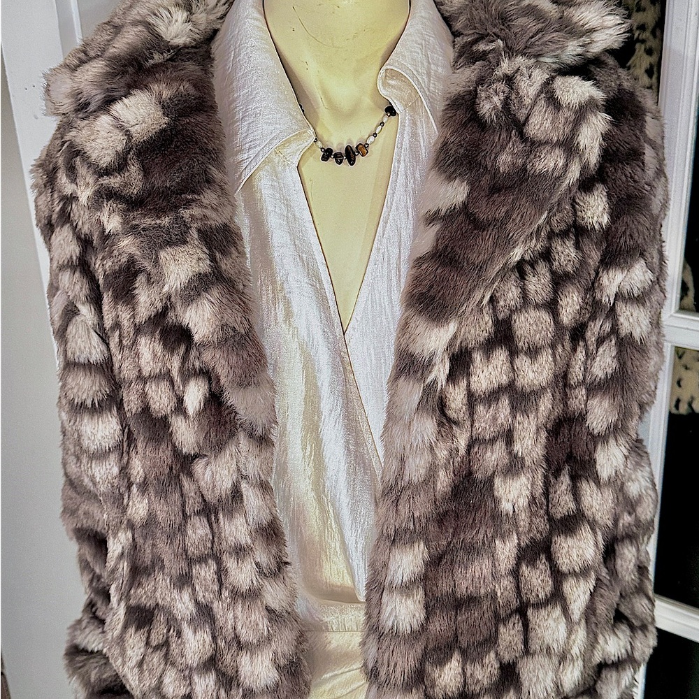 Me Jane Teddy Faux Fur Checkered Jacket Coat NWOT